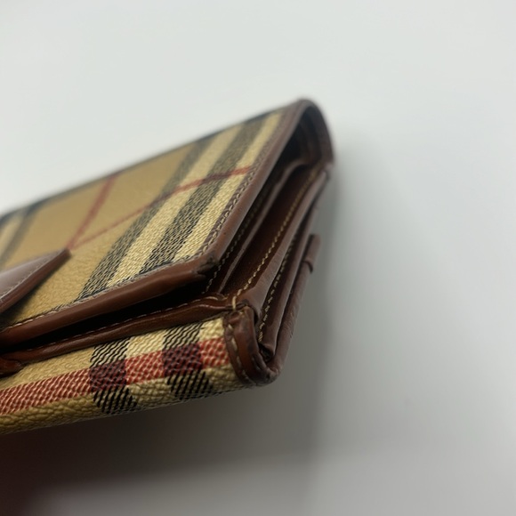 BURBERRY NOVA CHECK WALLET - Picture 6 of 13